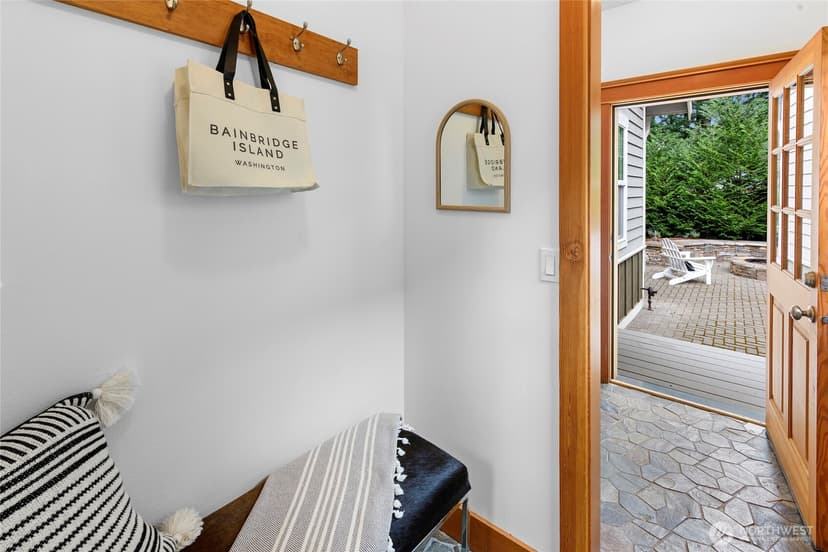 Property photo for 10440 NE Quiet Valley Lane, Bainbridge Island photo 18