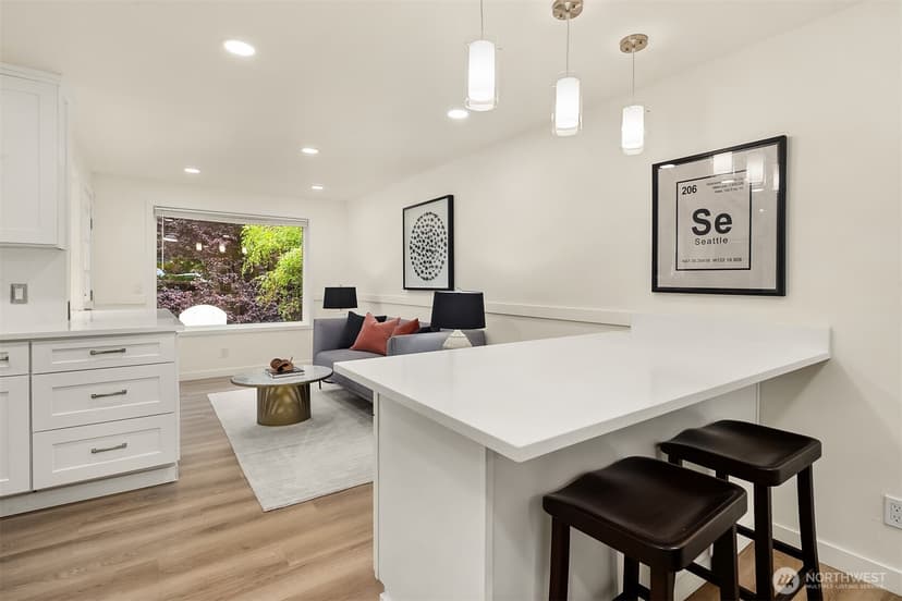 Property photo for 16110 Evanston Avenue N, Shoreline photo 10