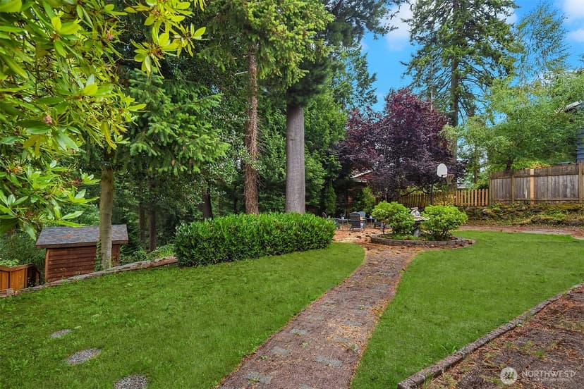 Property photo for 16110 Evanston Avenue N, Shoreline photo 28