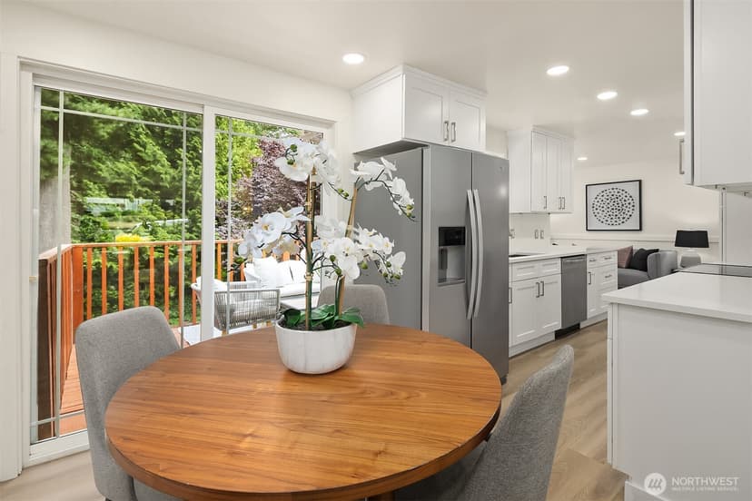 Property photo for 16110 Evanston Avenue N, Shoreline photo 12