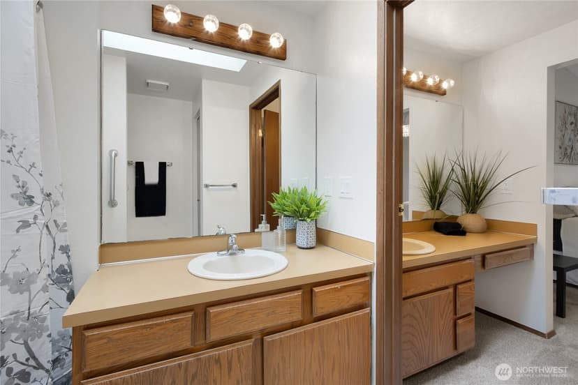 Property photo for 9715 110th Street Ct SW, Lakewood photo 15