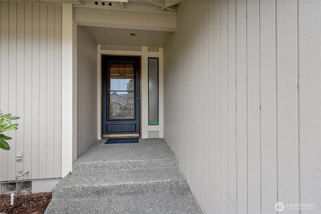 Property photo for 9715 110th Street Ct SW, Lakewood photo 3