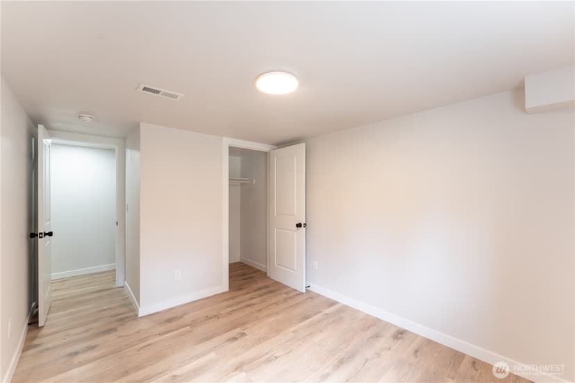 Property photo for 607 244th Street SW, Bothell photo 22