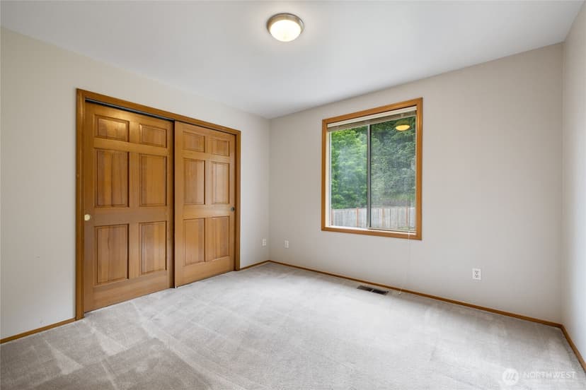 Property photo for 28014 180th Avenue SE, Kent photo 22