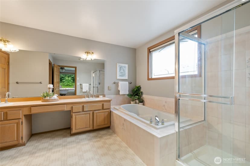 Property photo for 28014 180th Avenue SE, Kent photo 27