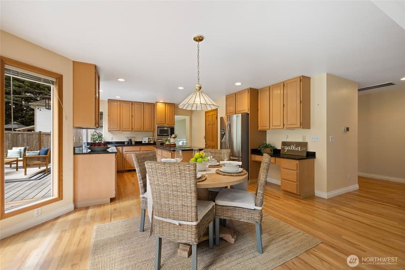 Property photo for 28014 180th Avenue SE, Kent photo 15