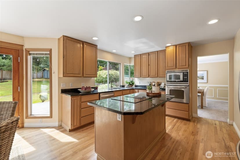Property photo for 28014 180th Avenue SE, Kent photo 12