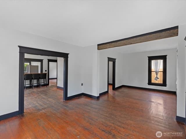 Property photo for 1218 E Marine View Drive, Everett photo 4