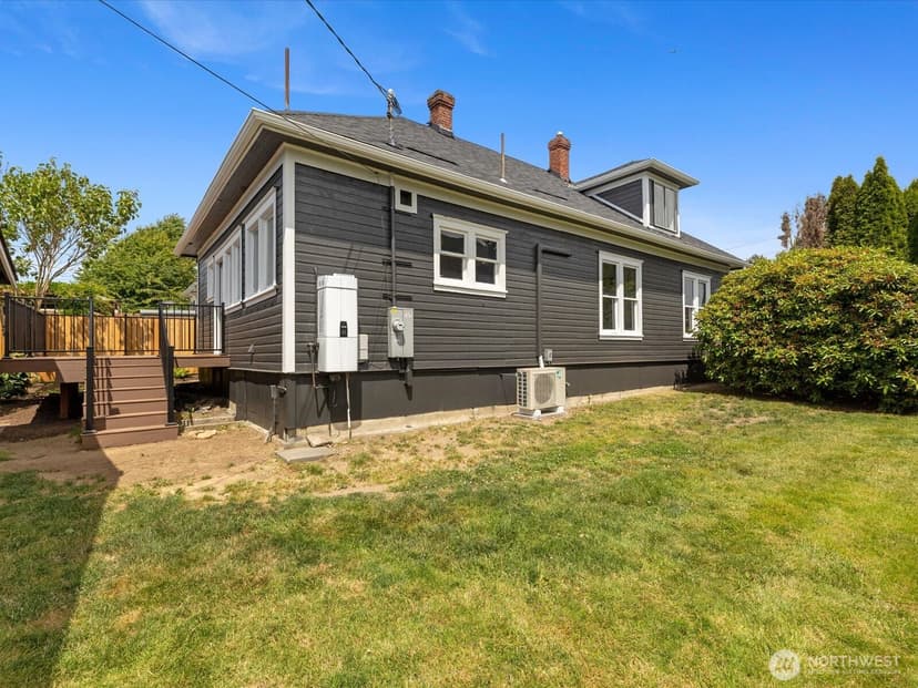 Property photo for 1218 E Marine View Drive, Everett photo 24