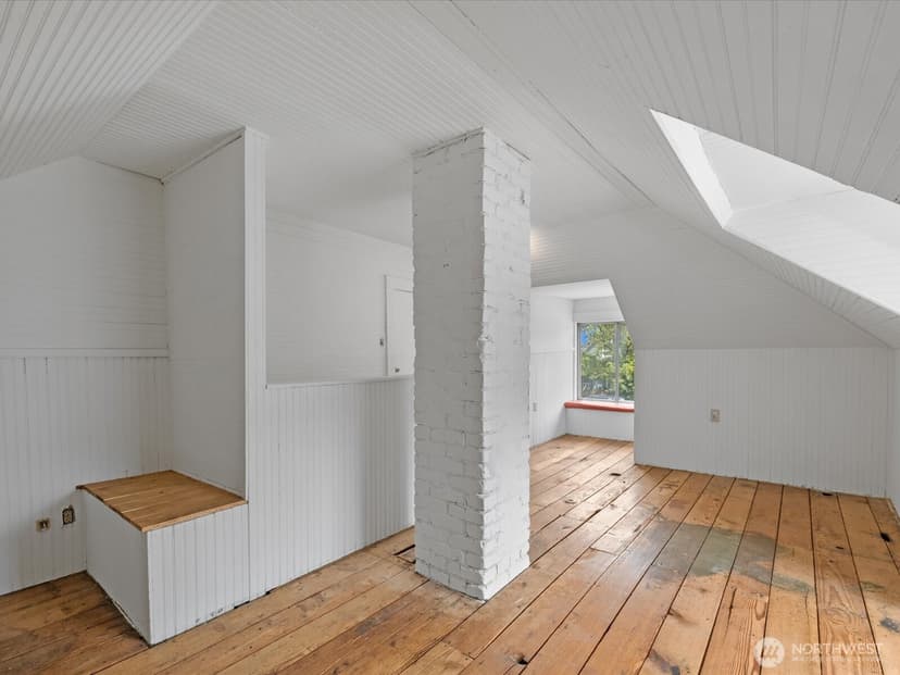 Property photo for 1218 E Marine View Drive, Everett photo 15