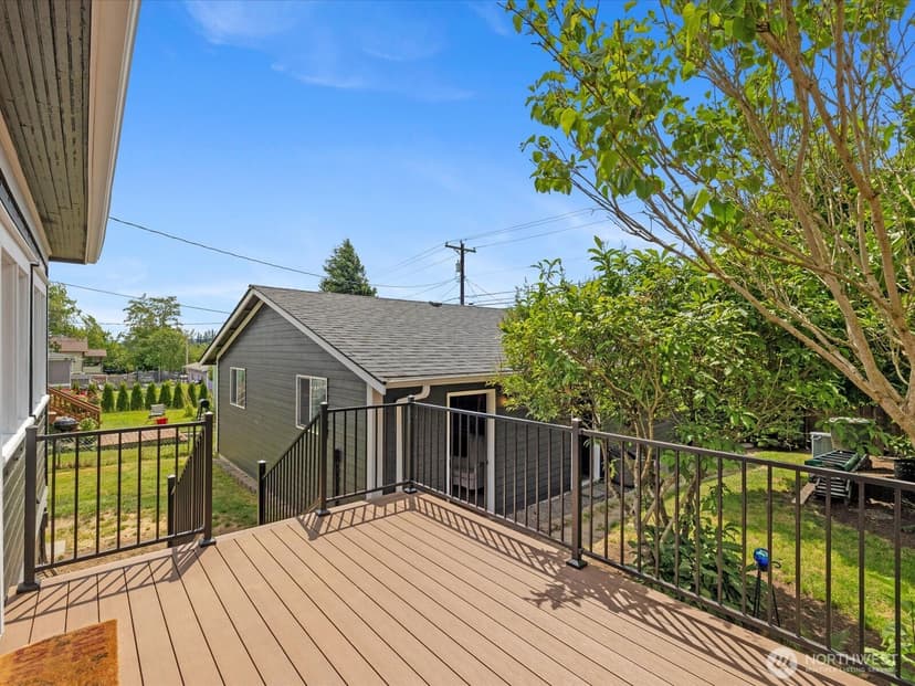 Property photo for 1218 E Marine View Drive, Everett photo 23