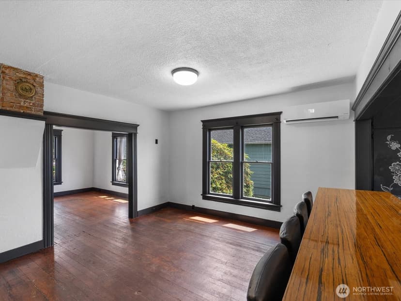 Property photo for 1218 E Marine View Drive, Everett photo 8
