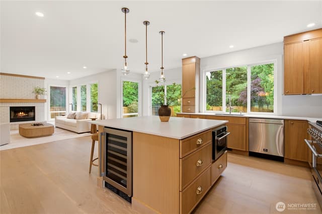 Property photo for 6130 Bayview Drive, Mukilteo photo 5