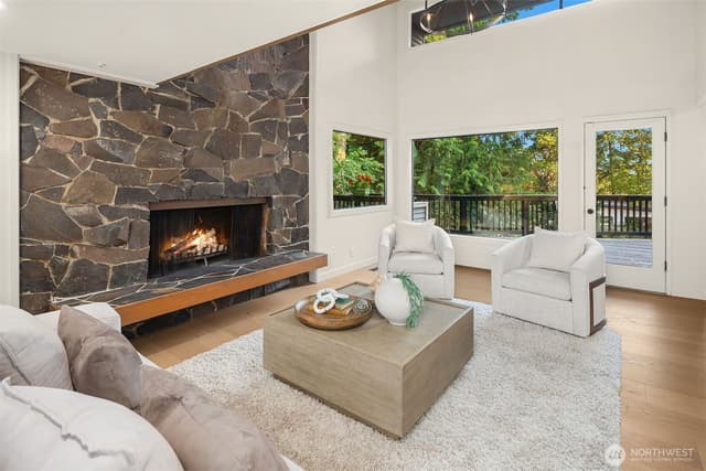 Property photo for 7118 NE 118th Street, Kirkland photo 2