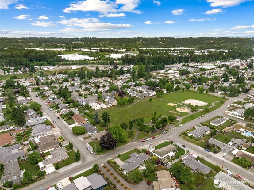 Property photo for 1005 17th Street NW, Puyallup photo 26