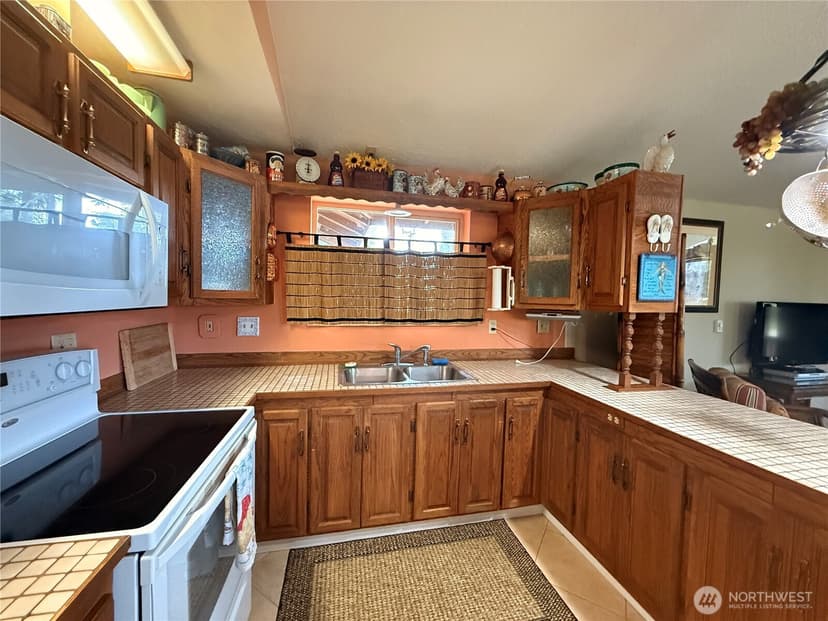 Property photo for 504 Duck Lake Drive SE, Ocean Shores photo 9