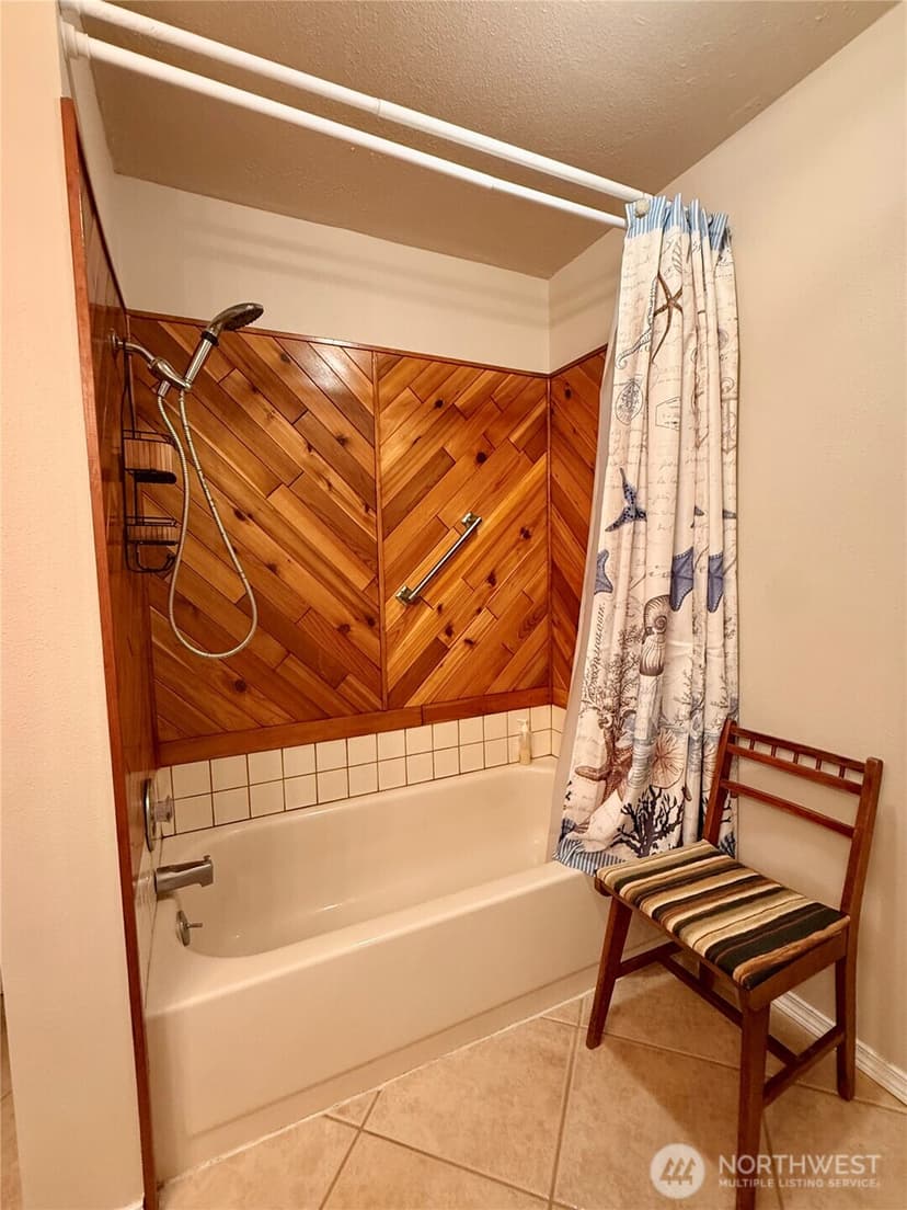Property photo for 504 Duck Lake Drive SE, Ocean Shores photo 17