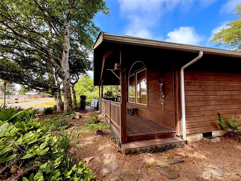 Property photo for 504 Duck Lake Drive SE, Ocean Shores photo 19
