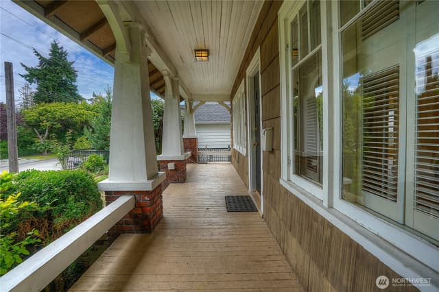 Property photo for 2214 N Washington Street, Tacoma photo 4