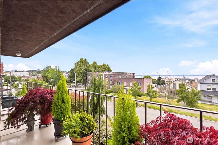 Property photo for 2619 Rucker Avenue #6, Everett photo 9