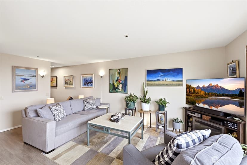 Property photo for 2619 Rucker Avenue #6, Everett photo 3