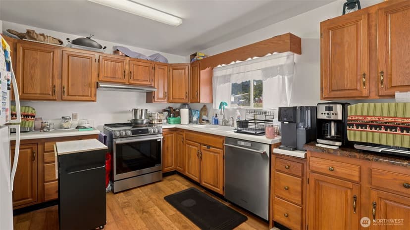 Property photo for 2194 NE 8th Place, Renton photo 7