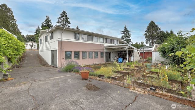 Property photo for 2194 NE 8th Place, Renton photo 3