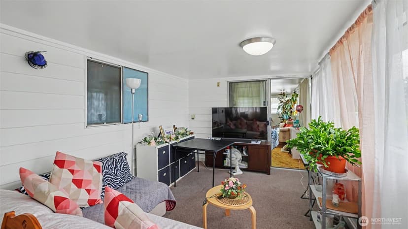 Property photo for 2194 NE 8th Place, Renton photo 17
