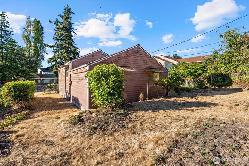 Property photo for 2131 S Bennett Street, Seattle photo 22