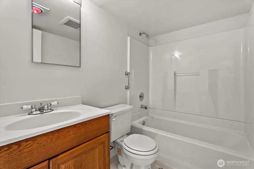 Property photo for 2131 S Bennett Street, Seattle photo 19