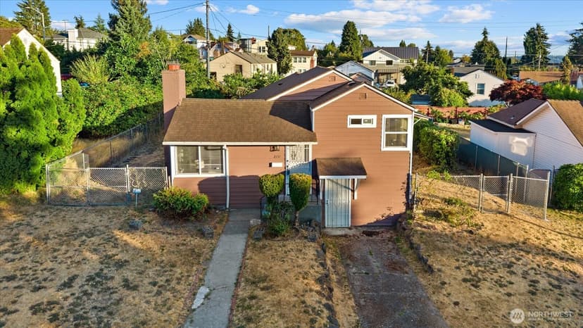 Property photo for 2131 S Bennett Street, Seattle photo 25