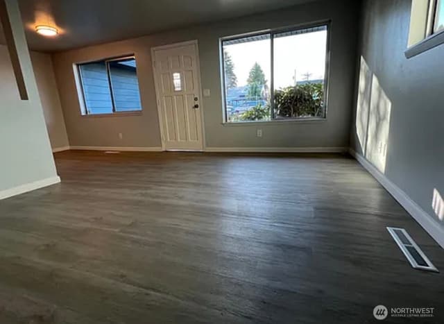 Property photo for 1023 S Trafton Street, Tacoma photo 2