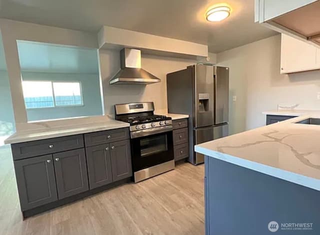 Property photo for 1023 S Trafton Street, Tacoma photo 5
