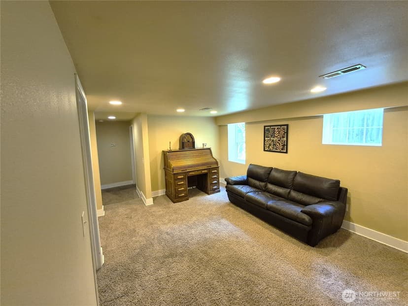 Property photo for 5615 S 2nd Avenue, Everett photo 26