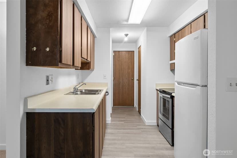 Property photo for 1555 Union Avenue NE #23, Renton photo 6