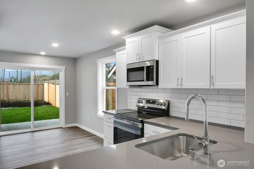 Property photo for 3712 NE 127 Drive NE #B, Lake Stevens photo 18