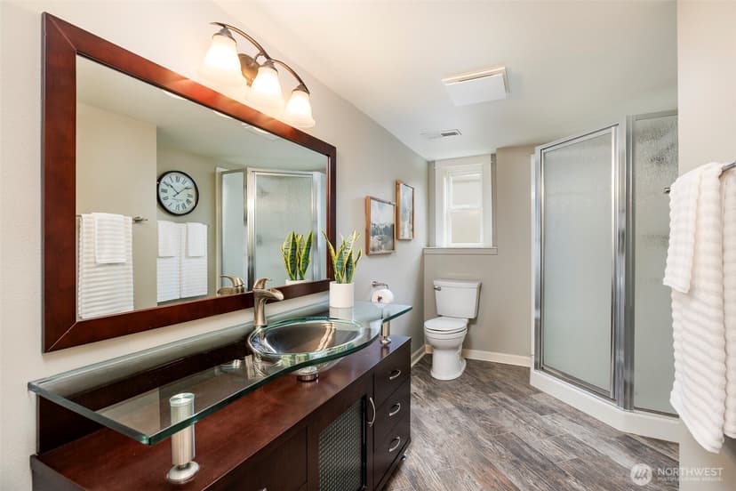 Property photo for 11034 Phinney Avenue N, Seattle photo 28
