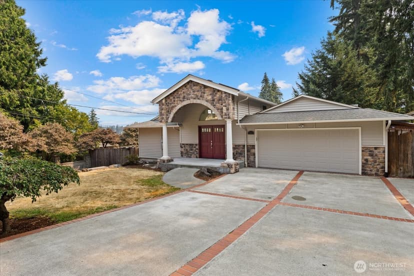 Property photo for 1704 154th Avenue SE, Bellevue photo 3