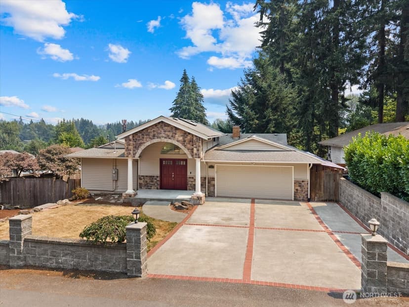Property photo for 1704 154th Avenue SE, Bellevue photo 2