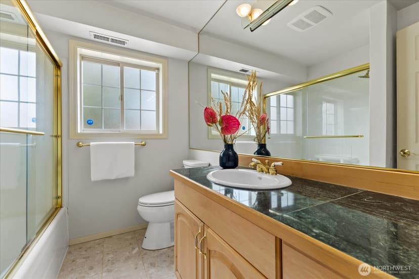 Property photo for 1704 154th Avenue SE, Bellevue photo 25