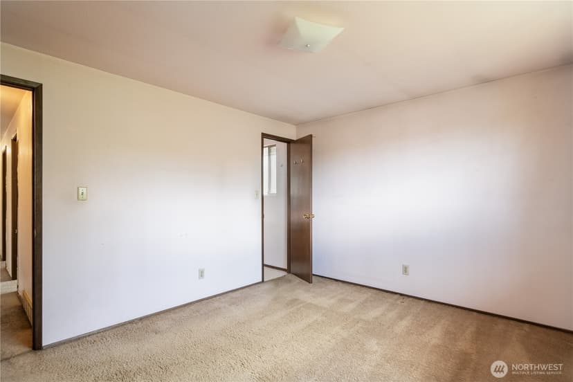 Property photo for 2715 22nd Avenue S, Seattle photo 23