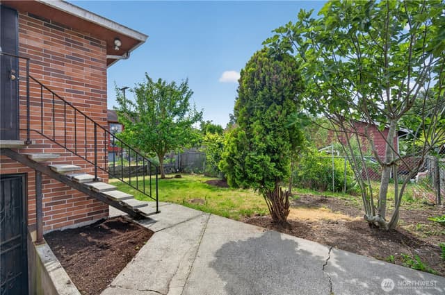 Property photo for 2715 22nd Avenue S, Seattle photo 3