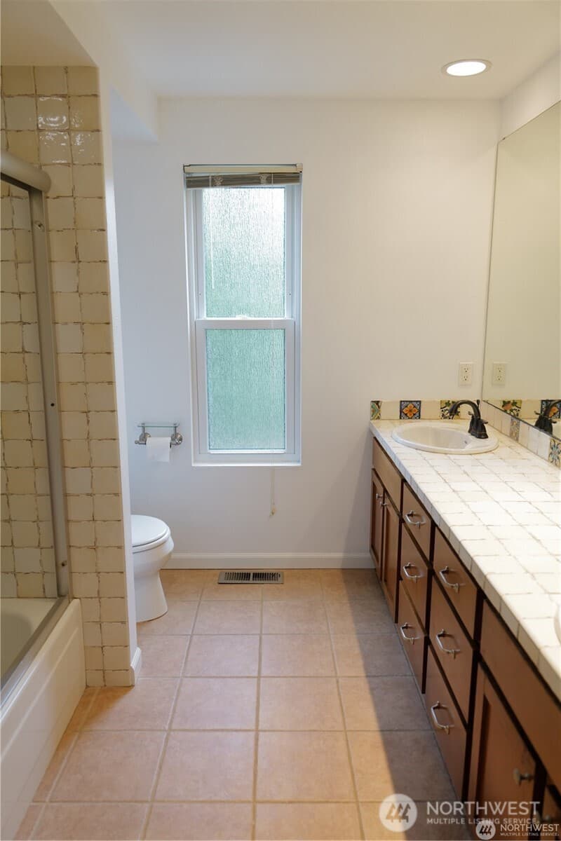 Property photo for 13312 NE 117th Way, Redmond photo 12