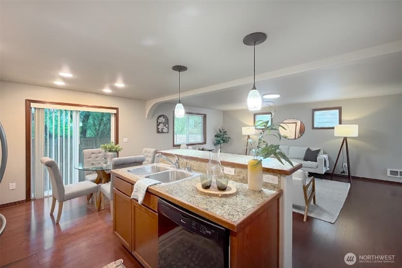 Property photo for 4541 148th Street NE, Marysville photo 8