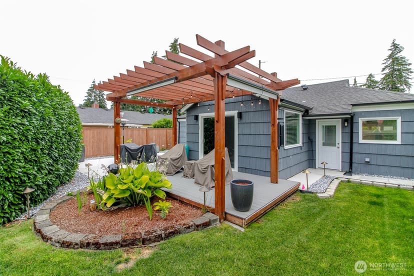 Property photo for 9610 Oak Lane SW, Lakewood photo 20