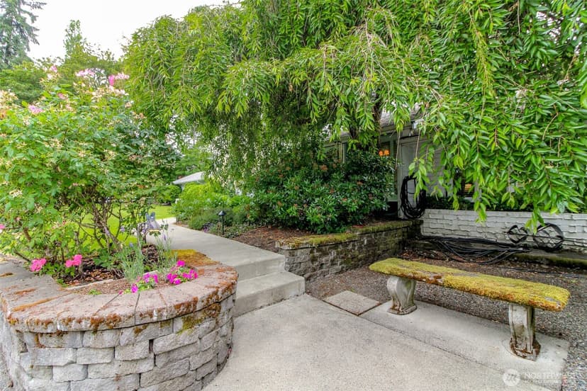 Property photo for 10415 Brook Lane SW, Lakewood photo 39