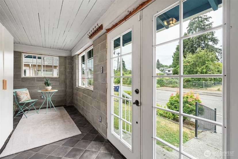 Property photo for 1512 S Oakes Street, Tacoma photo 3