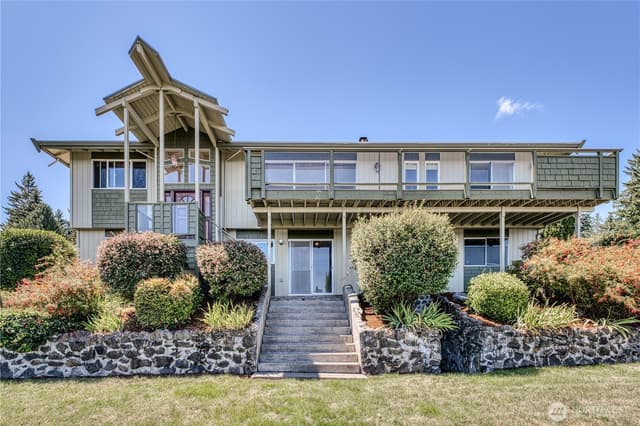 Property photo for 7912 SE Puget Heights Lane, Port Orchard photo 3