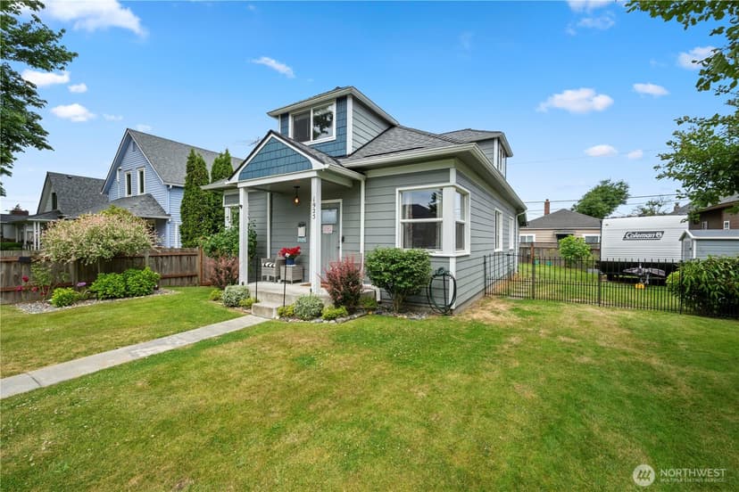 Property photo for 1925 Rainier Avenue, Everett photo 4