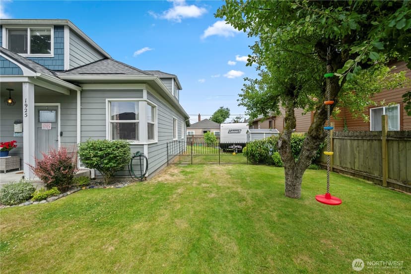 Property photo for 1925 Rainier Avenue, Everett photo 31